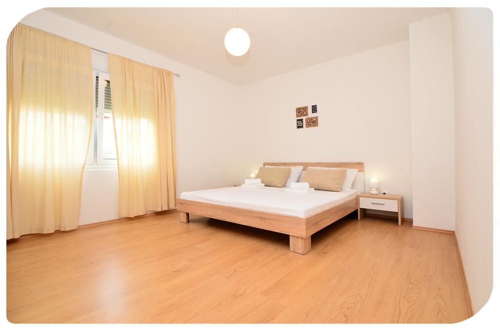 Aprtment Close To Center Zadar Zimmer foto
